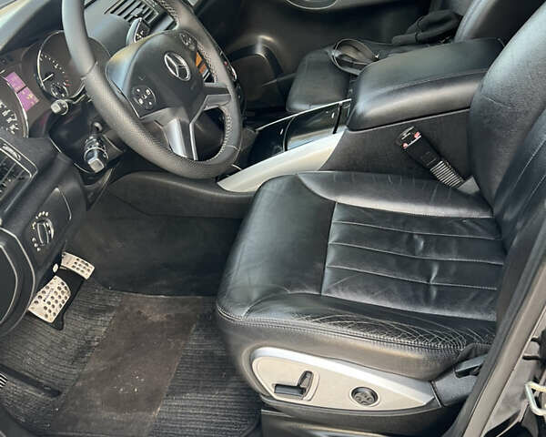 Черный Мерседес Р-Класс, объемом двигателя 3 л и пробегом 357 тыс. км за 11199 $, фото 47 на Automoto.ua