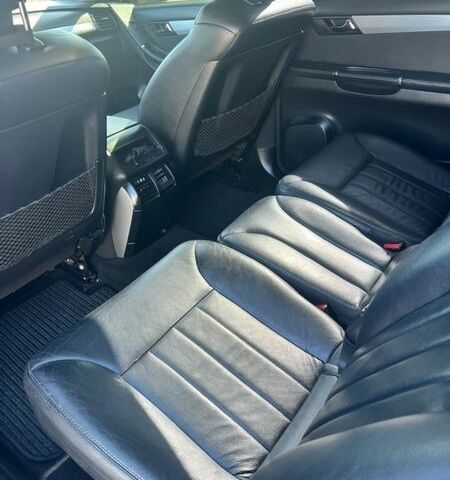 Черный Мерседес Р-Класс, объемом двигателя 3 л и пробегом 358 тыс. км за 10900 $, фото 25 на Automoto.ua