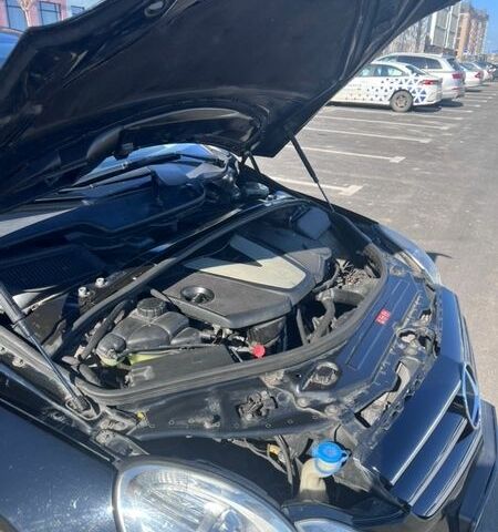 Черный Мерседес Р-Класс, объемом двигателя 3 л и пробегом 358 тыс. км за 10900 $, фото 12 на Automoto.ua