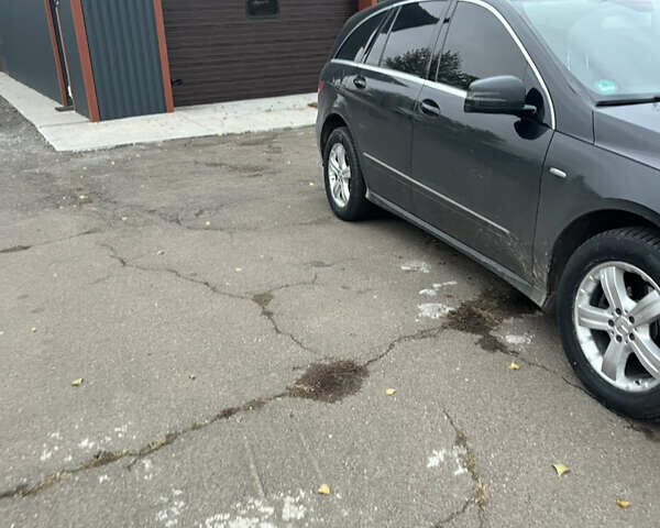 Чорний Мерседес Р-Клас, об'ємом двигуна 2.99 л та пробігом 380 тис. км за 15500 $, фото 4 на Automoto.ua