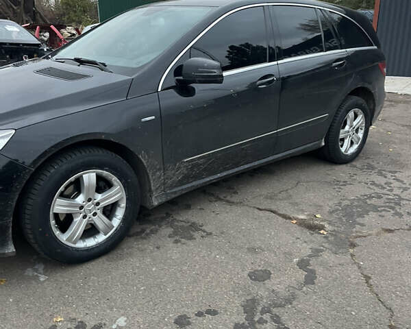 Чорний Мерседес Р-Клас, об'ємом двигуна 2.99 л та пробігом 380 тис. км за 15500 $, фото 1 на Automoto.ua