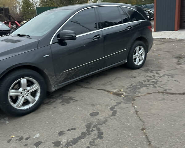 Чорний Мерседес Р-Клас, об'ємом двигуна 2.99 л та пробігом 380 тис. км за 15500 $, фото 2 на Automoto.ua