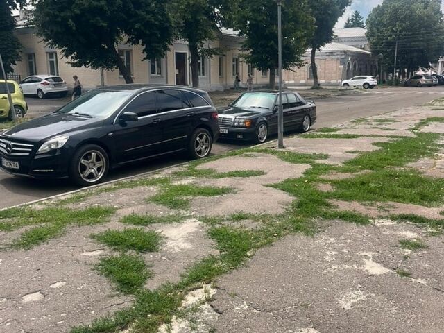 Чорний Мерседес Р-Клас, об'ємом двигуна 2.99 л та пробігом 380 тис. км за 15500 $, фото 1 на Automoto.ua