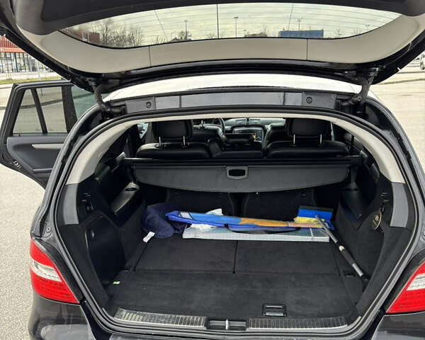 Черный Мерседес Р-Класс, объемом двигателя 3 л и пробегом 330 тыс. км за 14787 $, фото 12 на Automoto.ua