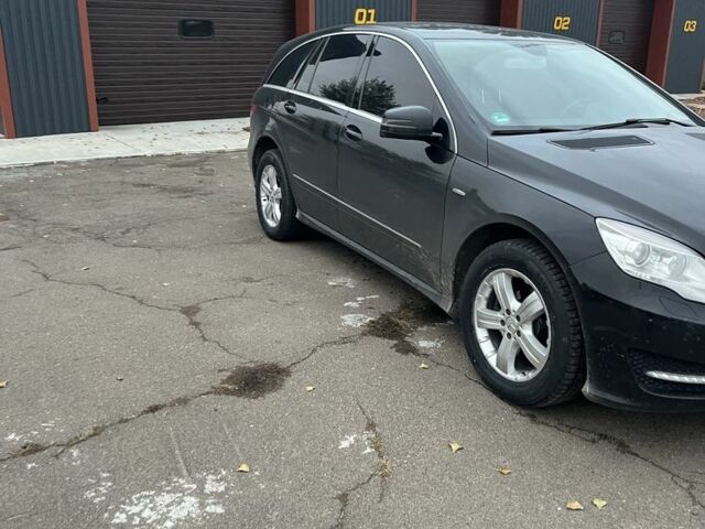 Черный Мерседес Р-Класс, объемом двигателя 3.6 л и пробегом 367 тыс. км за 15500 $, фото 1 на Automoto.ua