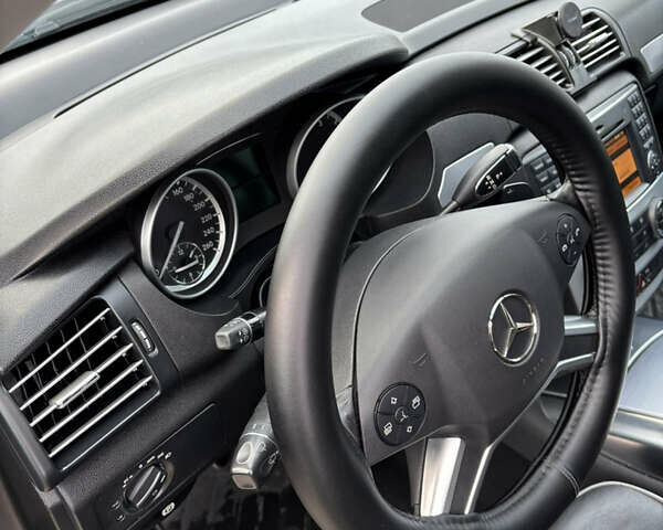 Черный Мерседес Р-Класс, объемом двигателя 3 л и пробегом 330 тыс. км за 14787 $, фото 15 на Automoto.ua