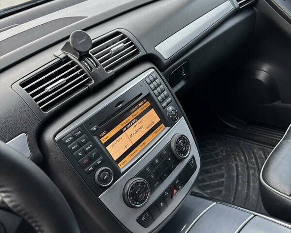 Черный Мерседес Р-Класс, объемом двигателя 3 л и пробегом 330 тыс. км за 14787 $, фото 14 на Automoto.ua