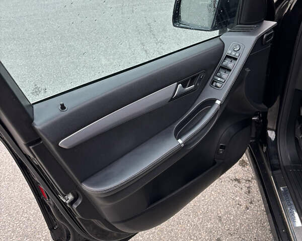 Черный Мерседес Р-Класс, объемом двигателя 3 л и пробегом 330 тыс. км за 14787 $, фото 6 на Automoto.ua