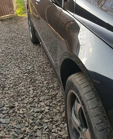 Чорний Мерседес Р-Клас, об'ємом двигуна 5 л та пробігом 259 тис. км за 9000 $, фото 3 на Automoto.ua