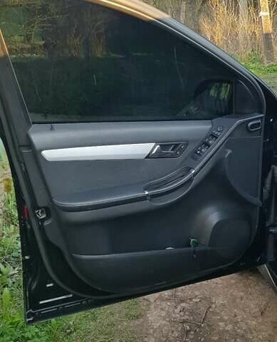 Чорний Мерседес Р-Клас, об'ємом двигуна 5 л та пробігом 259 тис. км за 9000 $, фото 20 на Automoto.ua