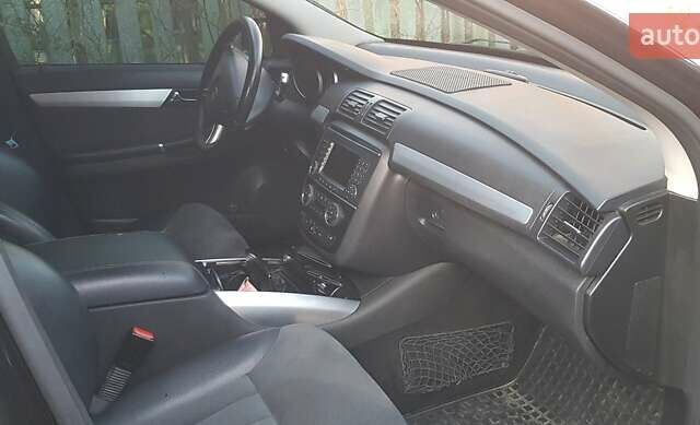 Чорний Мерседес Р-Клас, об'ємом двигуна 5 л та пробігом 259 тис. км за 9000 $, фото 18 на Automoto.ua