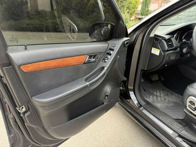 Черный Мерседес Р-Класс, объемом двигателя 3.5 л и пробегом 180 тыс. км за 7000 $, фото 2 на Automoto.ua