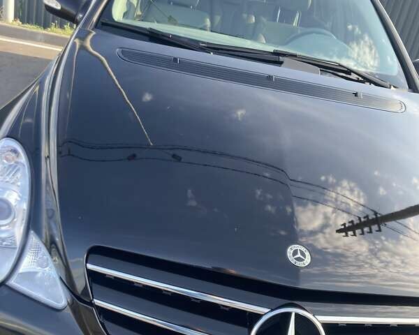 Чорний Мерседес Р-Клас, об'ємом двигуна 3 л та пробігом 183 тис. км за 16300 $, фото 4 на Automoto.ua