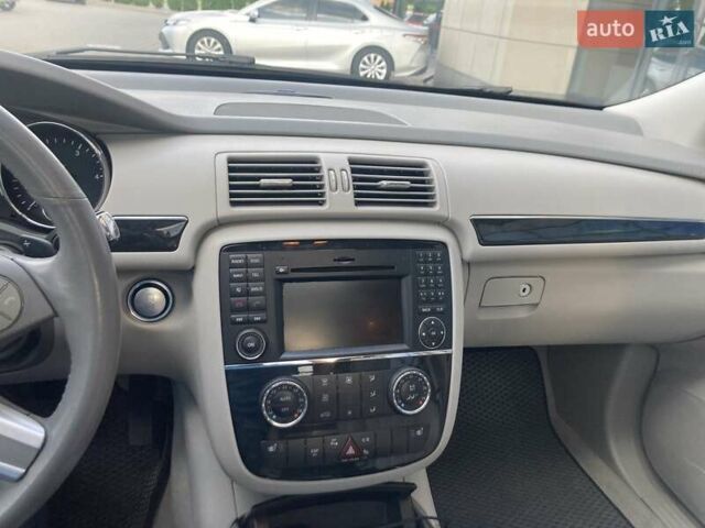 Чорний Мерседес Р-Клас, об'ємом двигуна 3 л та пробігом 183 тис. км за 16300 $, фото 9 на Automoto.ua