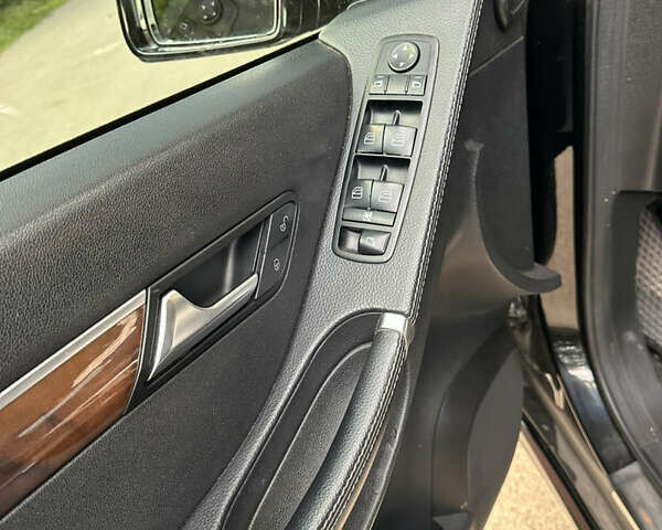 Чорний Мерседес Р-Клас, об'ємом двигуна 2.99 л та пробігом 205 тис. км за 14700 $, фото 17 на Automoto.ua