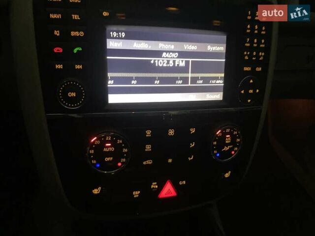 Чорний Мерседес Р-Клас, об'ємом двигуна 3 л та пробігом 183 тис. км за 16300 $, фото 16 на Automoto.ua