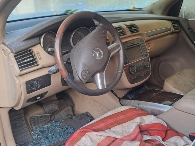 Мерседес Р-Класс 2011 в Макарове на Automoto.ua Черный Мерседес Р-Класс, объемом двигателя 3 л и пробегом 280 тыс. км за 2500 $, фото 2 на Automoto.ua