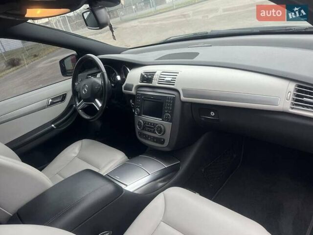 Чорний Мерседес Р-Клас, об'ємом двигуна 3 л та пробігом 290 тис. км за 16900 $, фото 10 на Automoto.ua