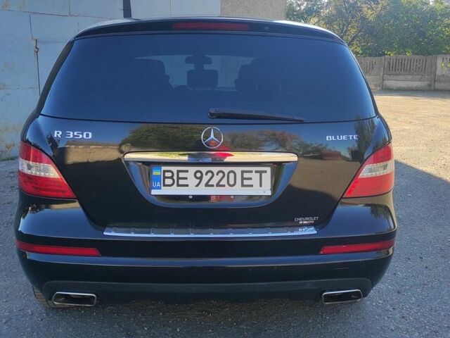 Чорний Мерседес Р-Клас, об'ємом двигуна 3 л та пробігом 235 тис. км за 15000 $, фото 5 на Automoto.ua