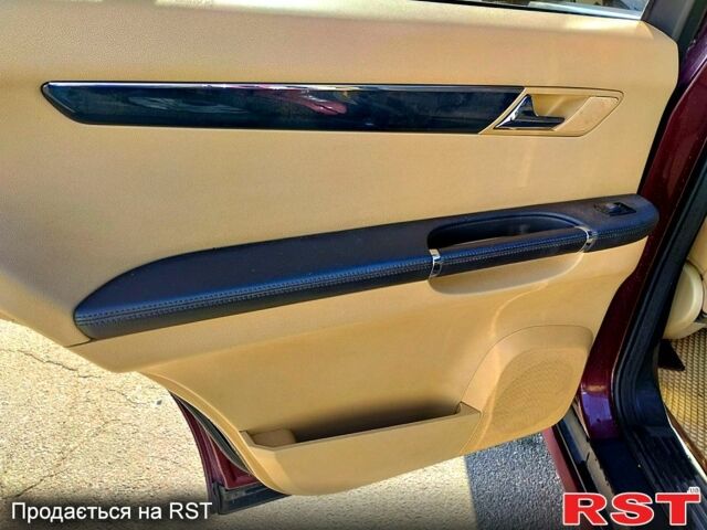 Мерседес Р-Класс 2008 в Киеве на Automoto.ua Красный Мерседес Р-Класс, объемом двигателя 3 л и пробегом 238 тыс. км за 11700 $, фото 11 на Automoto.ua