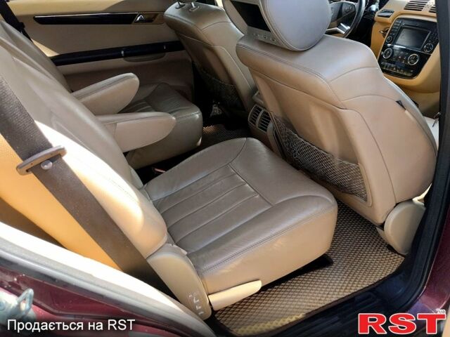 Червоний Мерседес Р-Клас, об'ємом двигуна 3 л та пробігом 238 тис. км за 10700 $, фото 7 на Automoto.ua