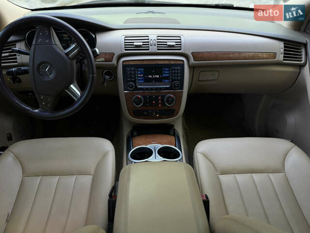 Мерседес Р-Клас 2006 у Чернівцях на Automoto.ua Сірий Мерседес Р-Клас, об'ємом двигуна 2.99 л та пробігом 209 тис. км за 7700 $, фото 5 на Automoto.ua