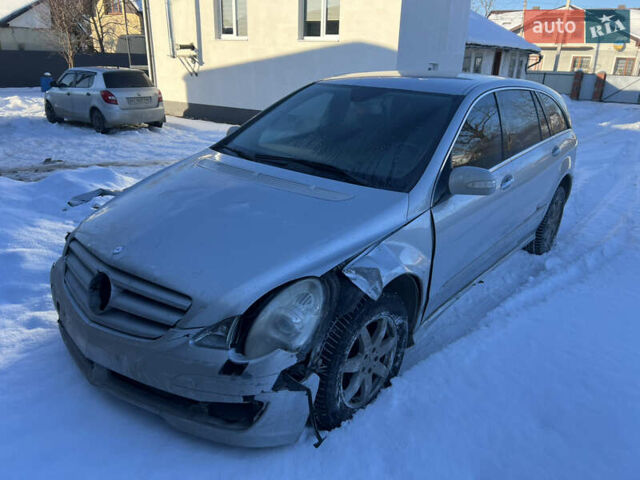 Серый Мерседес Р-Класс, объемом двигателя 3 л и пробегом 292 тыс. км за 5600 $, фото 2 на Automoto.ua