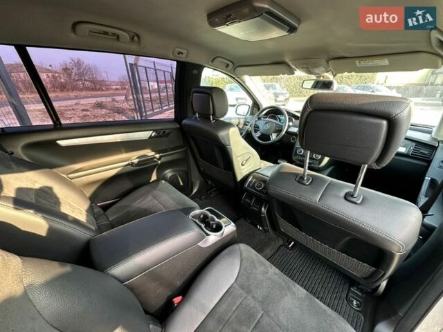 Сірий Мерседес Р-Клас, об'ємом двигуна 3 л та пробігом 345 тис. км за 9500 $, фото 21 на Automoto.ua