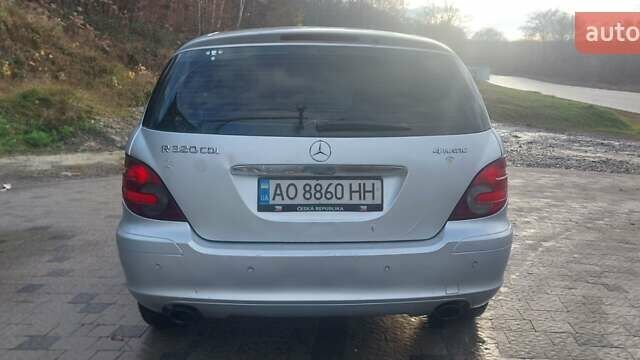 Сірий Мерседес Р-Клас, об'ємом двигуна 3 л та пробігом 270 тис. км за 7900 $, фото 4 на Automoto.ua