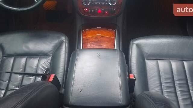 Серый Мерседес Р-Класс, объемом двигателя 2.99 л и пробегом 360 тыс. км за 8000 $, фото 16 на Automoto.ua