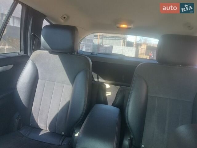 Серый Мерседес Р-Класс, объемом двигателя 2.99 л и пробегом 375 тыс. км за 10200 $, фото 9 на Automoto.ua