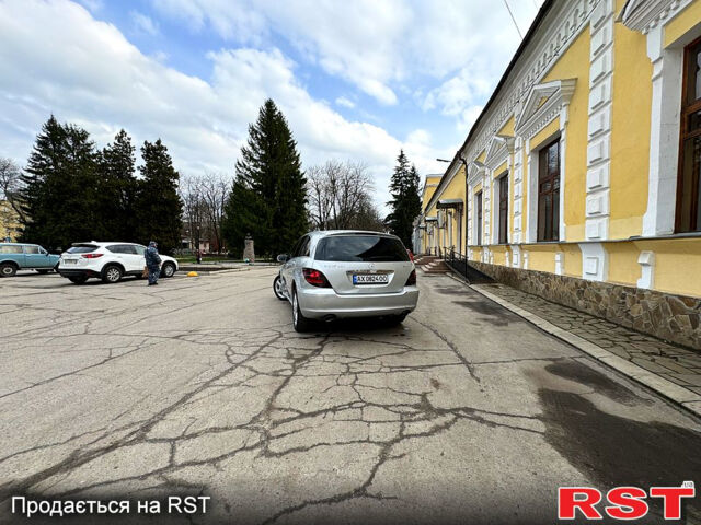 Серый Мерседес Р-Класс, объемом двигателя 3 л и пробегом 266 тыс. км за 9500 $, фото 4 на Automoto.ua