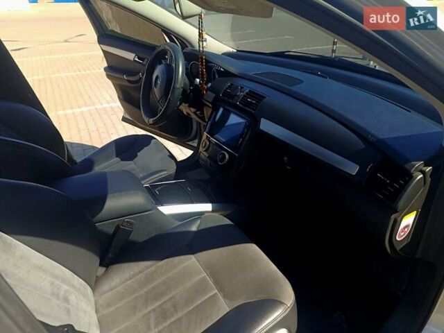 Серый Мерседес Р-Класс, объемом двигателя 2.99 л и пробегом 284 тыс. км за 9200 $, фото 7 на Automoto.ua