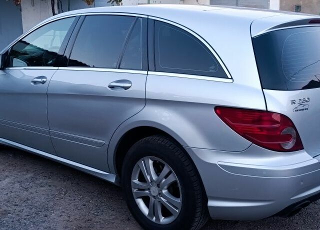 Сірий Мерседес Р-Клас, об'ємом двигуна 3 л та пробігом 292 тис. км за 8807 $, фото 3 на Automoto.ua