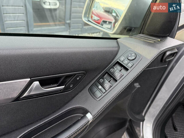 Серый Мерседес Р-Класс, объемом двигателя 3 л и пробегом 256 тыс. км за 11900 $, фото 39 на Automoto.ua