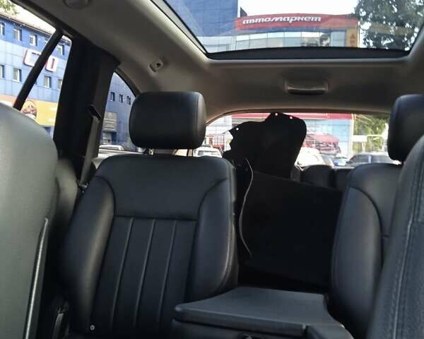 Серый Мерседес Р-Класс, объемом двигателя 3.5 л и пробегом 268 тыс. км за 10000 $, фото 22 на Automoto.ua