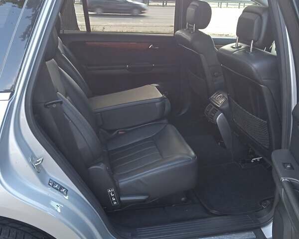 Серый Мерседес Р-Класс, объемом двигателя 3.5 л и пробегом 268 тыс. км за 9000 $, фото 16 на Automoto.ua