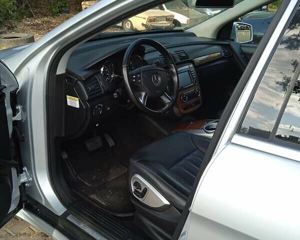 Серый Мерседес Р-Класс, объемом двигателя 3.5 л и пробегом 268 тыс. км за 9000 $, фото 7 на Automoto.ua