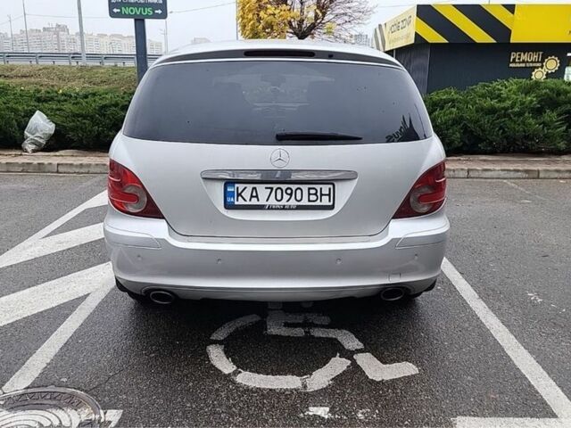 Серый Мерседес Р-Класс, объемом двигателя 3 л и пробегом 320 тыс. км за 11000 $, фото 1 на Automoto.ua