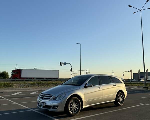 Серый Мерседес Р-Класс, объемом двигателя 3 л и пробегом 320 тыс. км за 10500 $, фото 2 на Automoto.ua