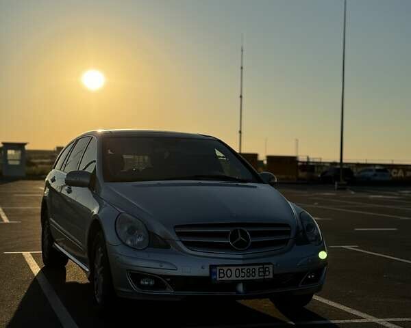 Серый Мерседес Р-Класс, объемом двигателя 3 л и пробегом 320 тыс. км за 10500 $, фото 3 на Automoto.ua