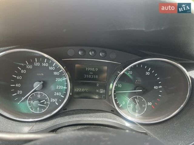 Серый Мерседес Р-Класс, объемом двигателя 3 л и пробегом 320 тыс. км за 10500 $, фото 28 на Automoto.ua