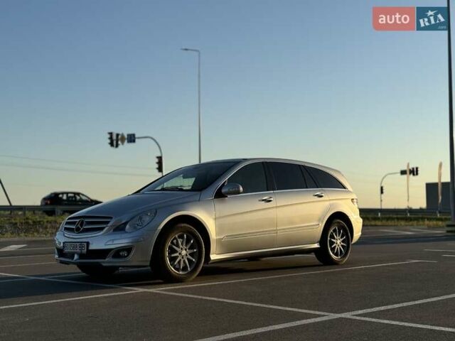 Серый Мерседес Р-Класс, объемом двигателя 3 л и пробегом 320 тыс. км за 10500 $, фото 1 на Automoto.ua