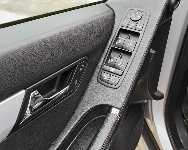 Сірий Мерседес Р-Клас, об'ємом двигуна 2.99 л та пробігом 272 тис. км за 9999 $, фото 8 на Automoto.ua