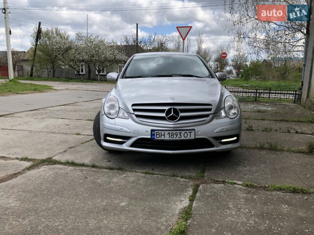 Сірий Мерседес Р-Клас, об'ємом двигуна 3 л та пробігом 300 тис. км за 8000 $, фото 4 на Automoto.ua