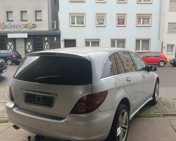 Сірий Мерседес Р-Клас, об'ємом двигуна 0 л та пробігом 240 тис. км за 10000 $, фото 3 на Automoto.ua