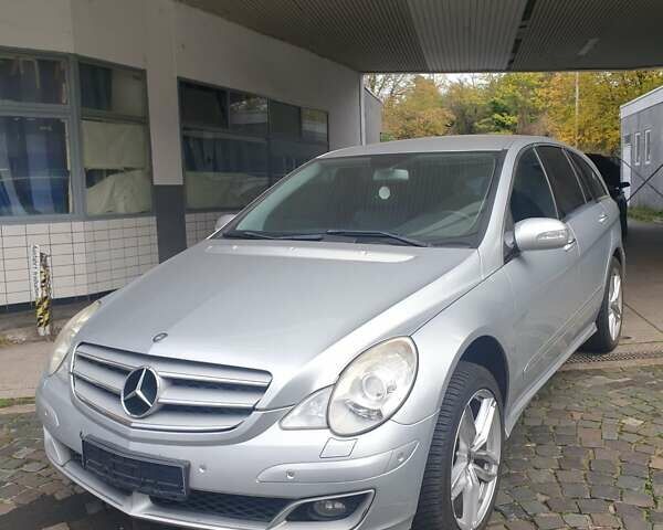 Сірий Мерседес Р-Клас, об'ємом двигуна 0 л та пробігом 240 тис. км за 10000 $, фото 1 на Automoto.ua