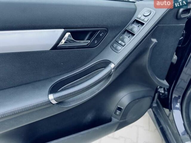 Синій Мерседес Р-Клас, об'ємом двигуна 3 л та пробігом 407 тис. км за 9500 $, фото 11 на Automoto.ua