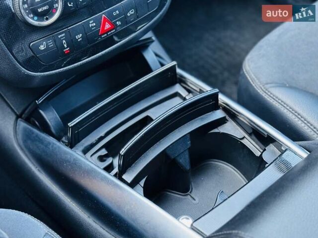 Синій Мерседес Р-Клас, об'ємом двигуна 3 л та пробігом 407 тис. км за 9500 $, фото 26 на Automoto.ua