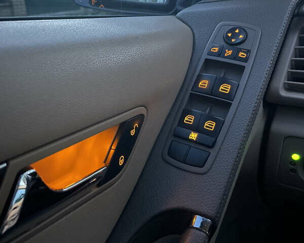 Синий Мерседес Р-Класс, объемом двигателя 2.99 л и пробегом 300 тыс. км за 7800 $, фото 2 на Automoto.ua